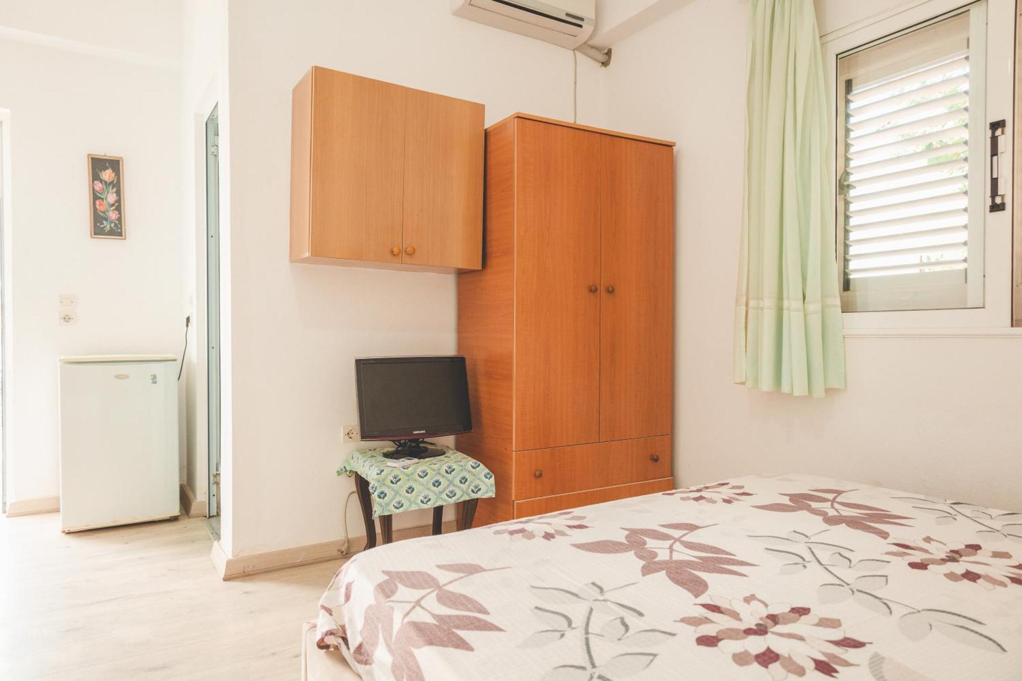Rooms By The Sea Хімара Екстер'єр фото