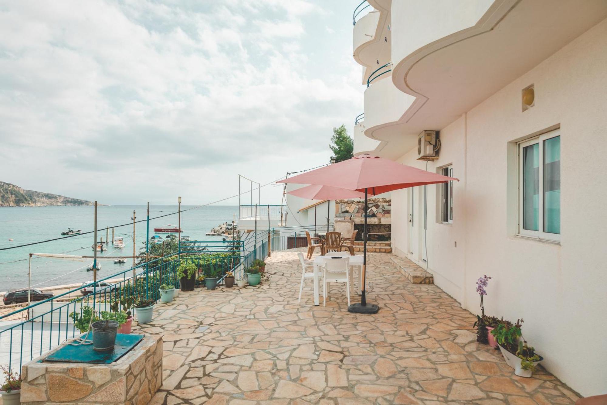 Rooms By The Sea Хімара Екстер'єр фото
